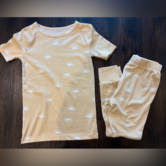 Brand new! Target Cloud Island Pajama Set - Picture 1 of 3